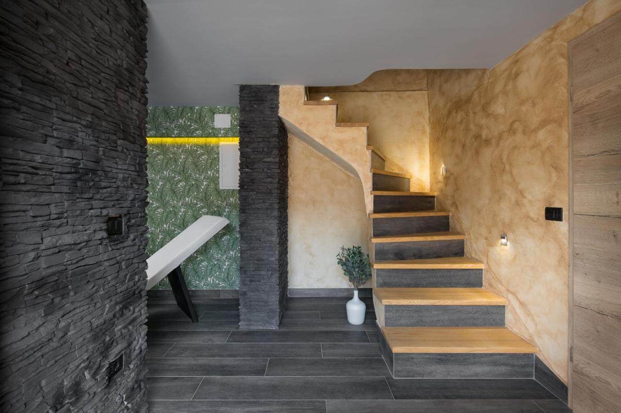 Villa Vesna With Sauna, Hot Tub Potpićan Exterior foto